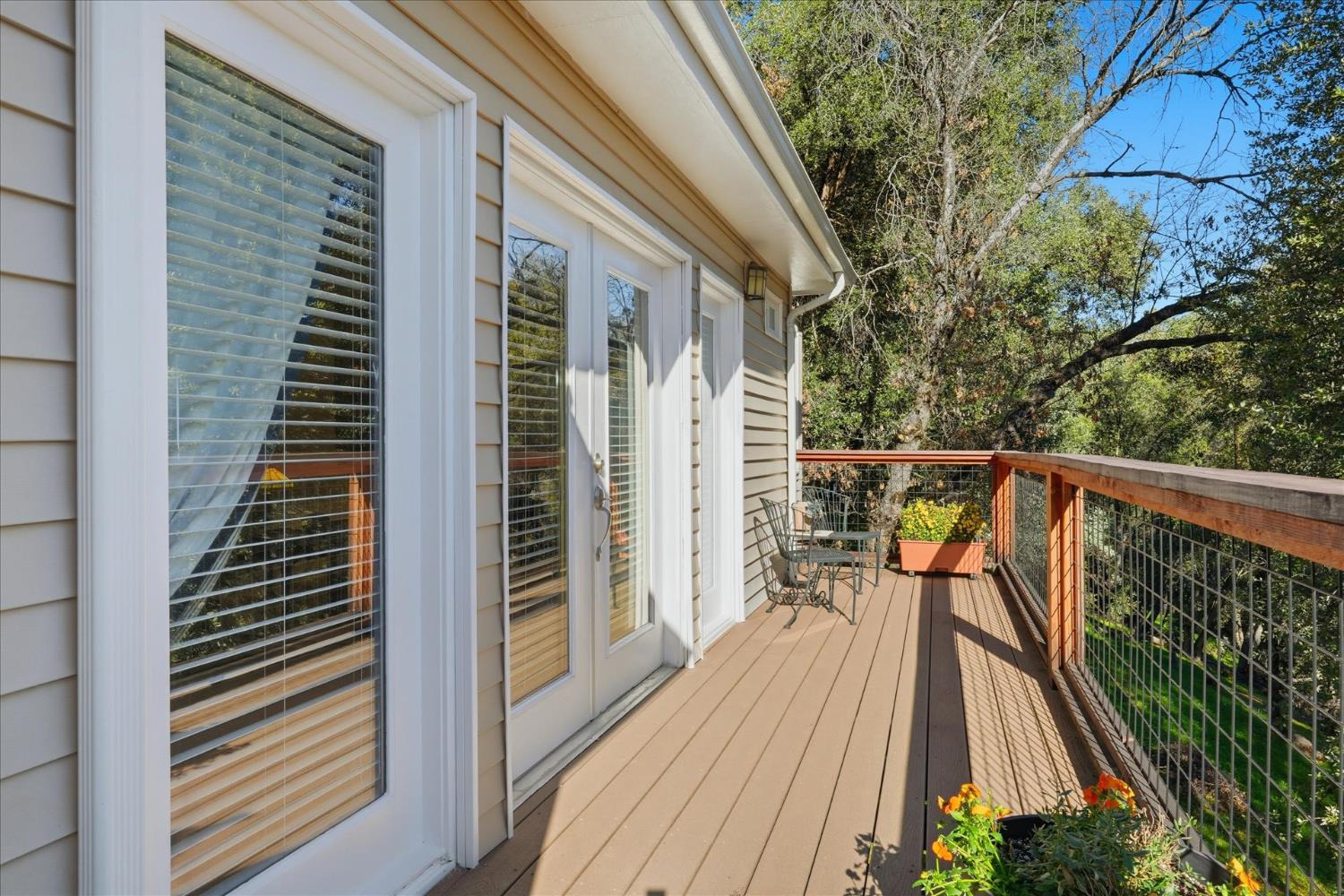 39309 Forest Park Ln, Oakhurst, CA 93644