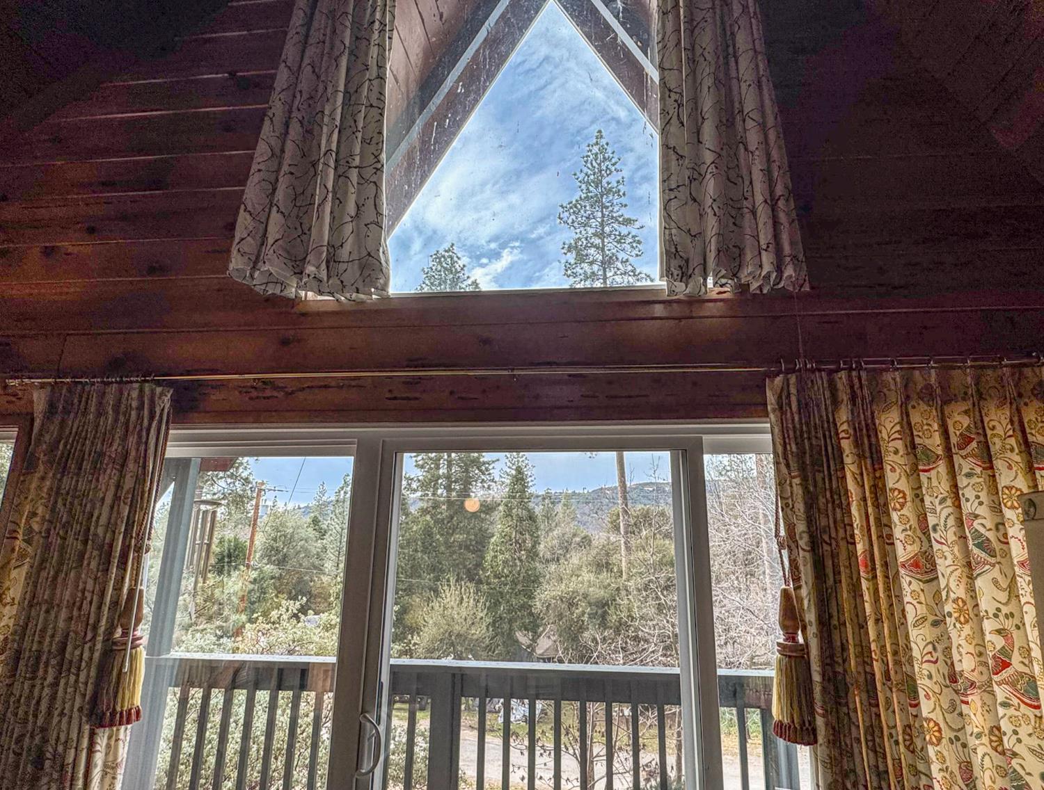 43285 W Sugar Pine, Oakhurst, CA 93644