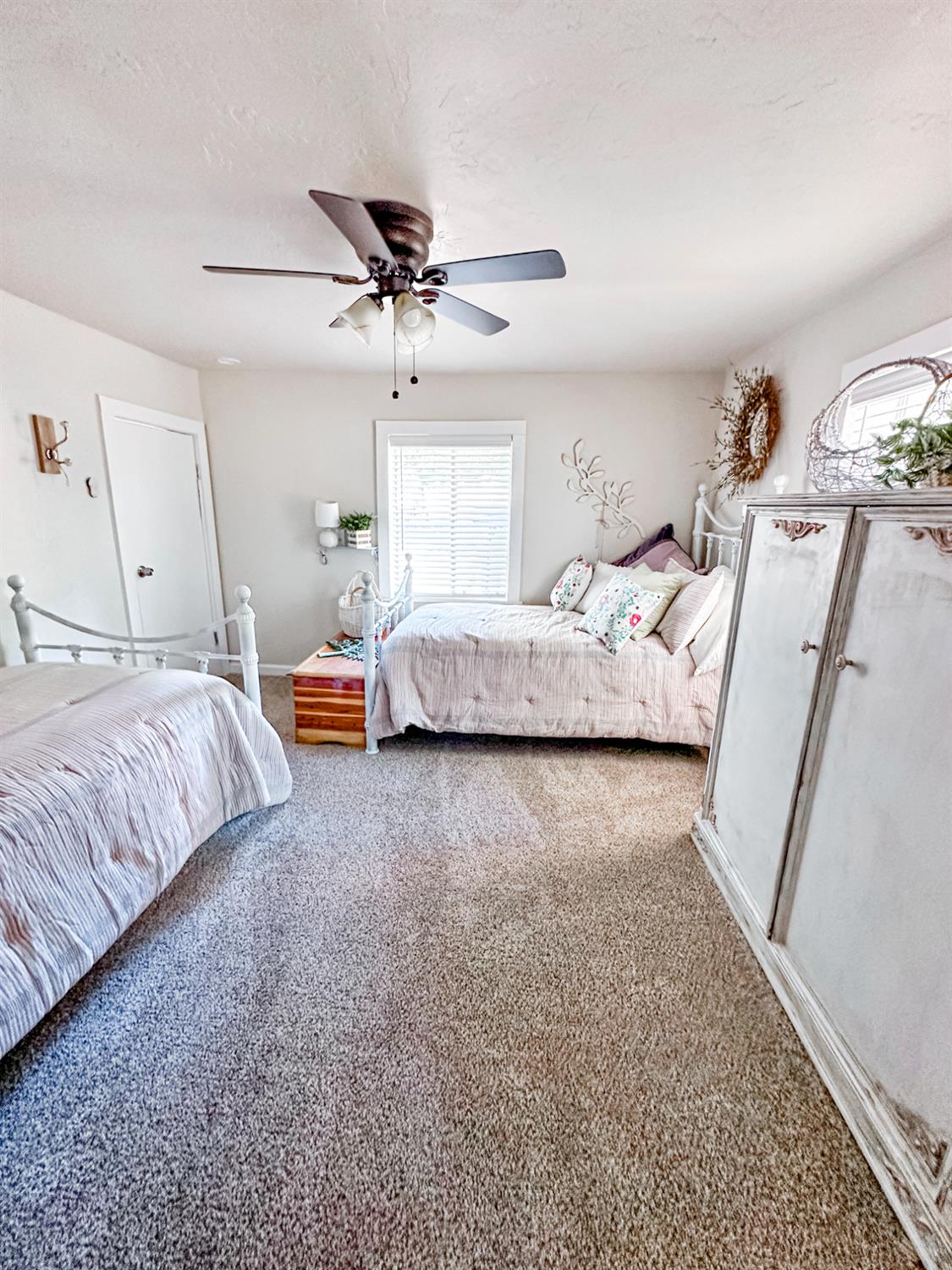 37969 Road 422, Oakhurst, CA 93644