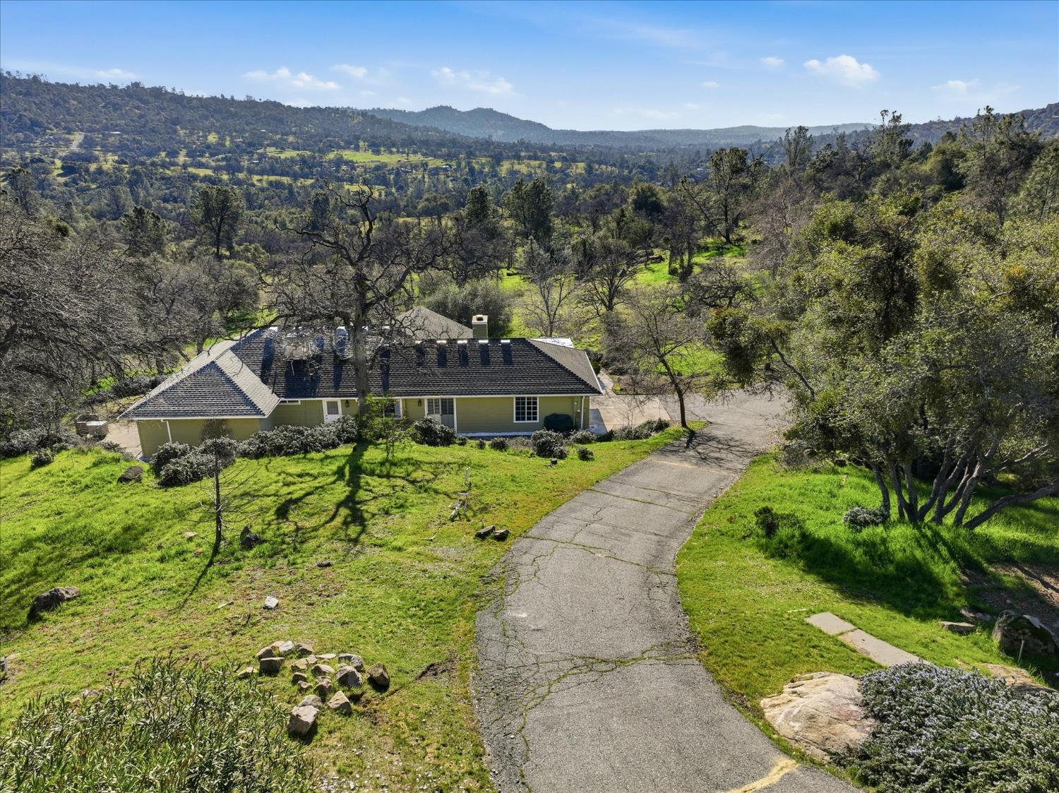 30917 N Dome Dr, Coarsegold, CA 93614