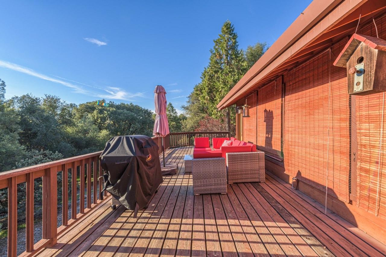 42203 Oak Ln, Oakhurst, CA 93644