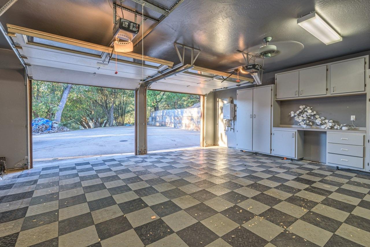 42203 Oak Ln, Oakhurst, CA 93644