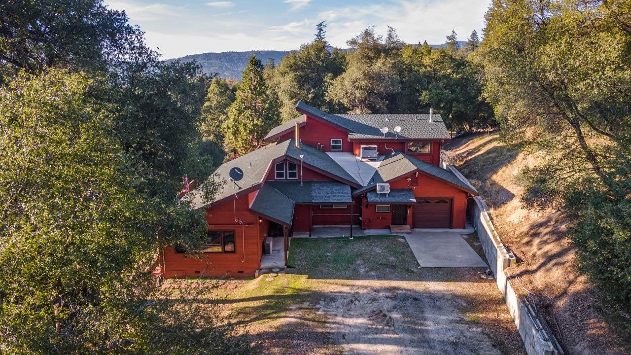 42203 Oak Ln, Oakhurst, CA 93644