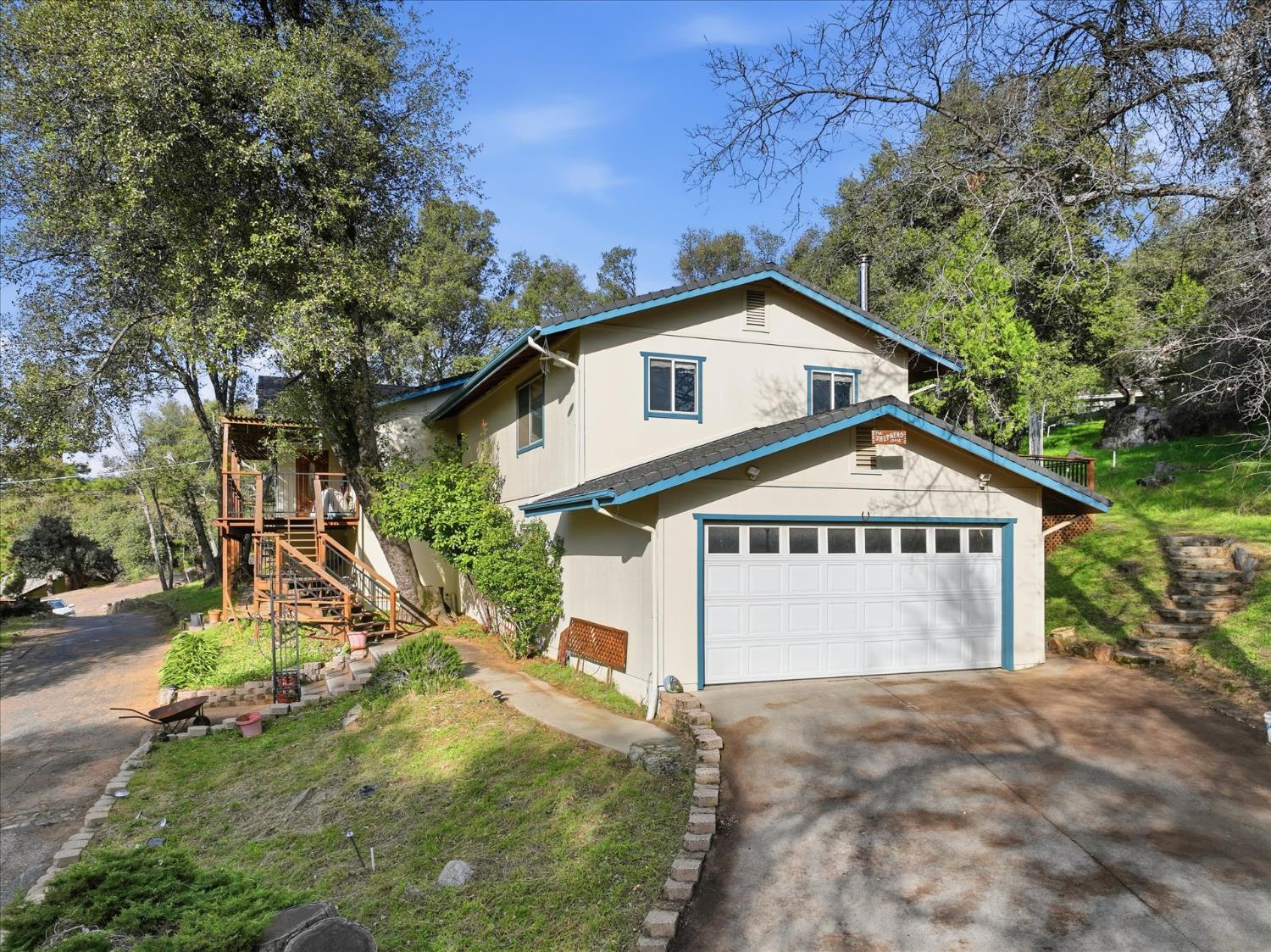 51590 Coyote Ridge Rd, Oakhurst, CA 93644