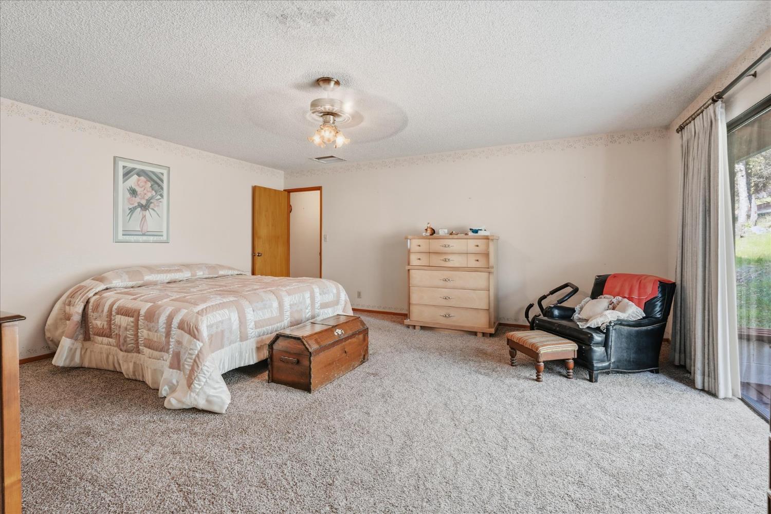 51590 Coyote Ridge Rd, Oakhurst, CA 93644