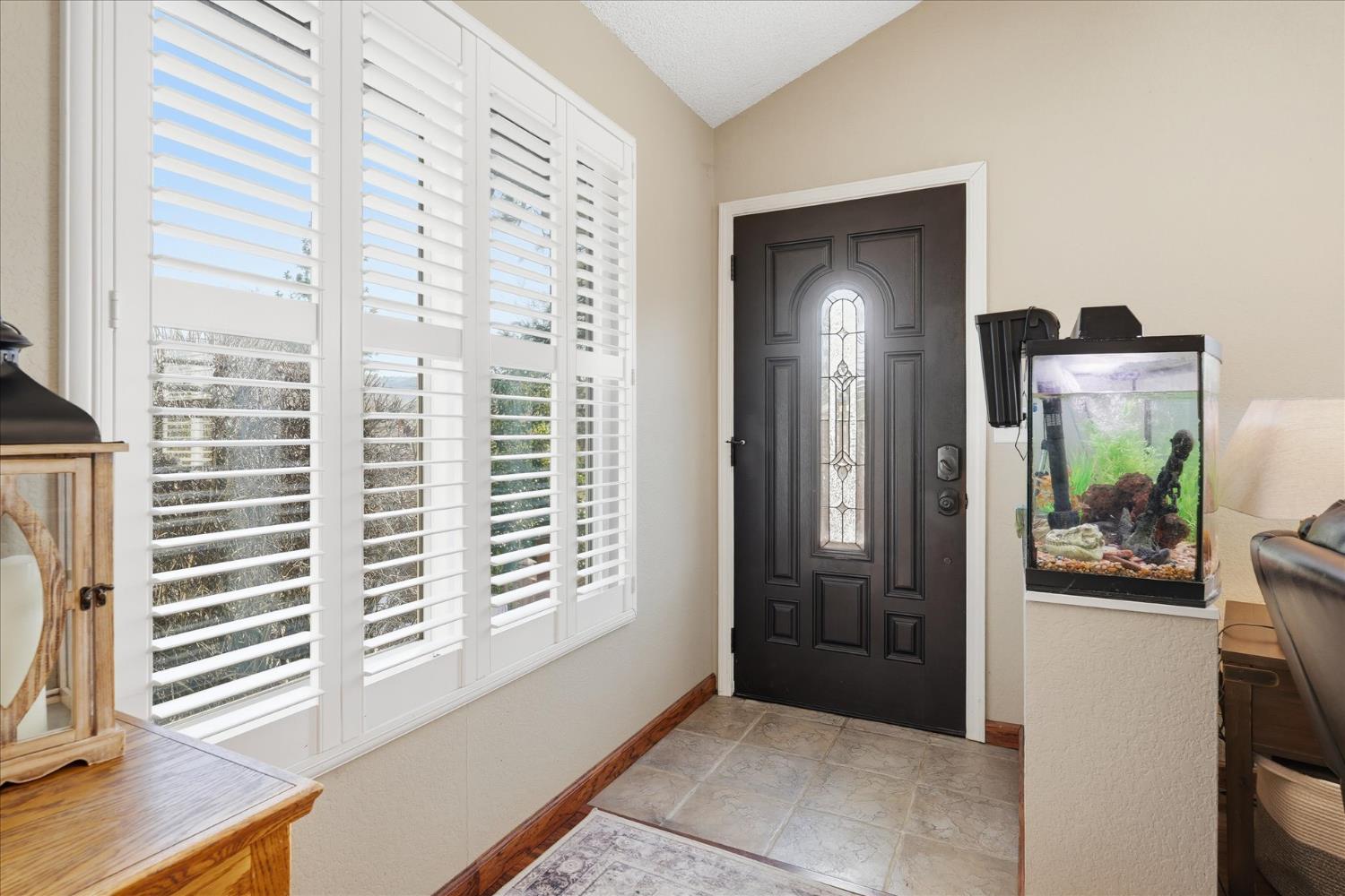 40182 Alerna Way, Oakhurst, CA 93644