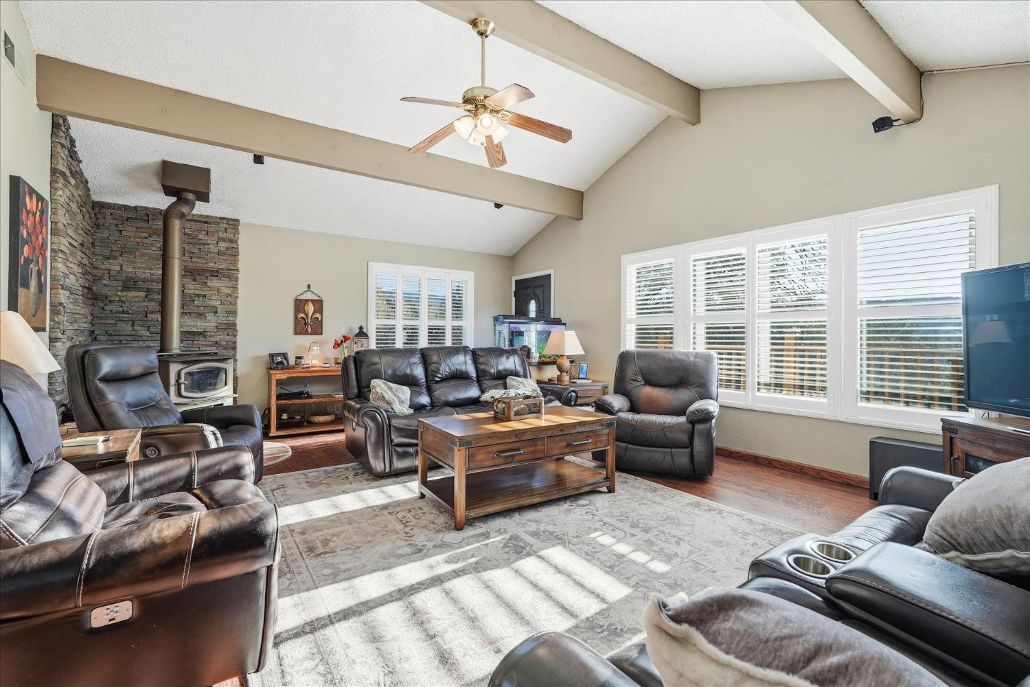 40182 Alerna Way, Oakhurst, CA 93644