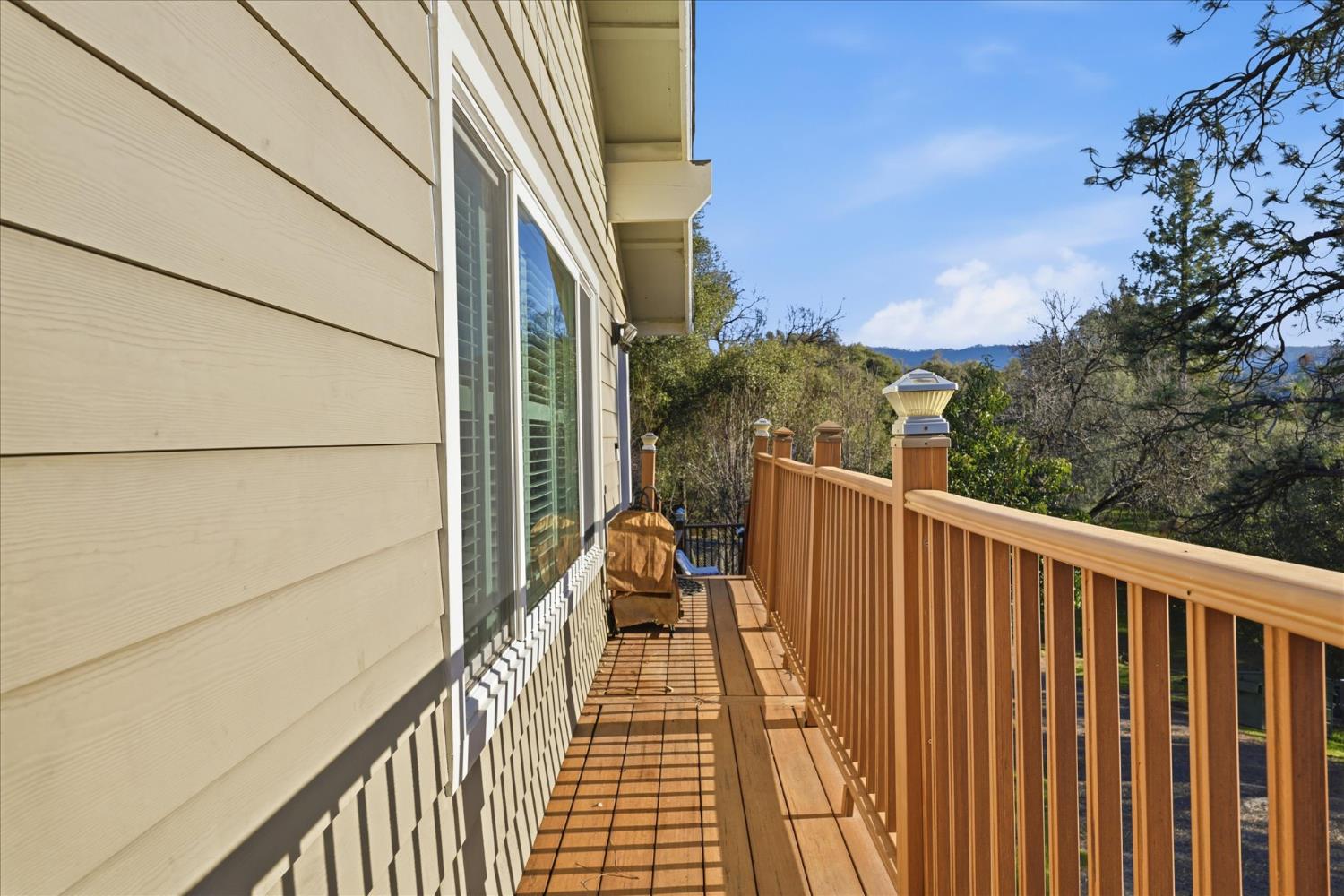 40182 Alerna Way, Oakhurst, CA 93644