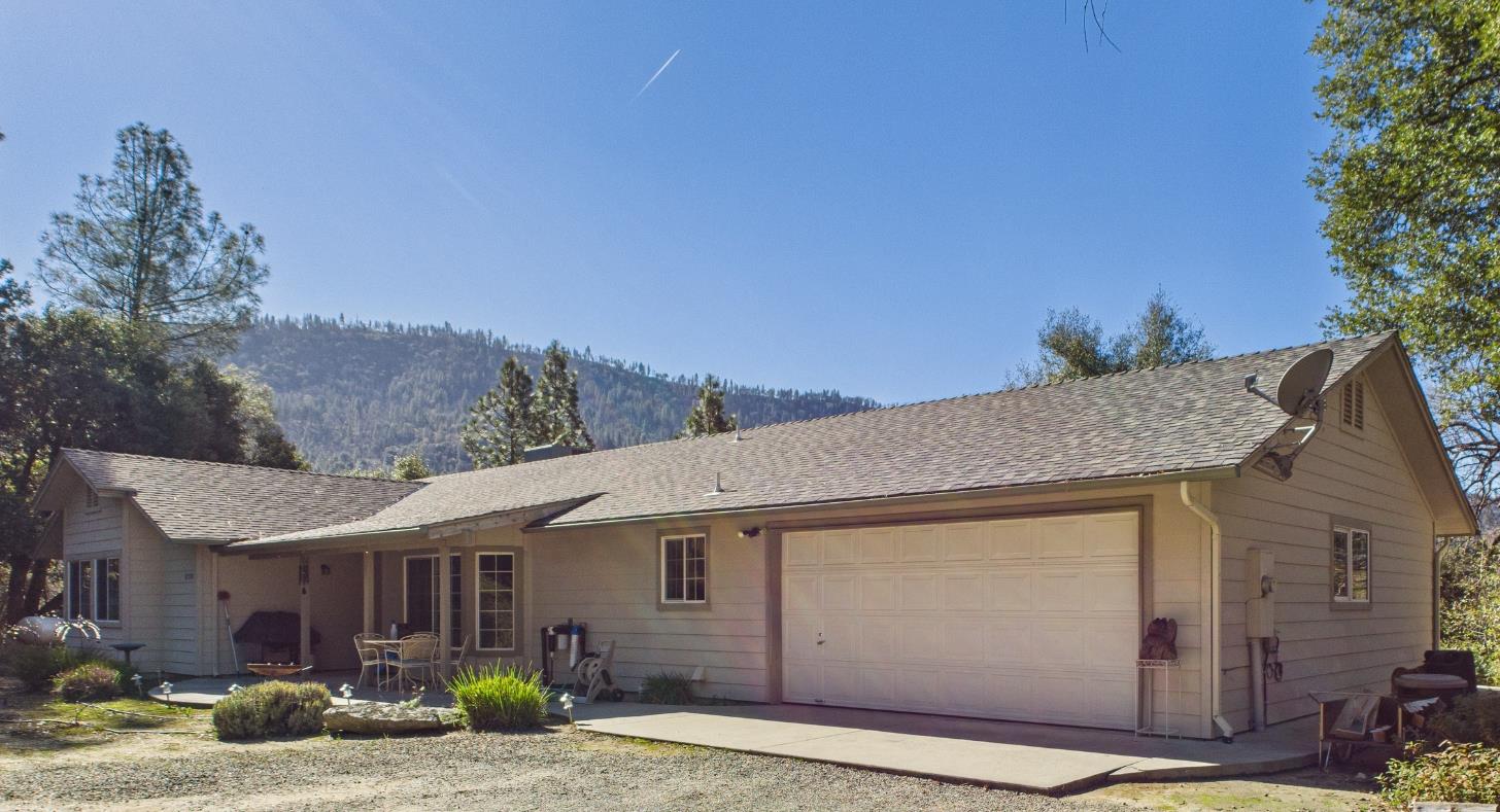 37550 Mountain Lakes Rd, Oakhurst, CA 93644