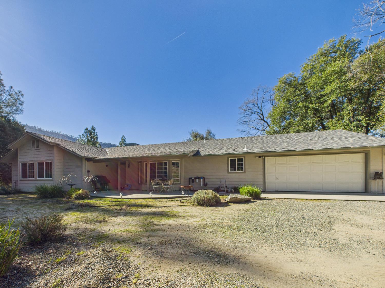 37550 Mountain Lakes Rd, Oakhurst, CA 93644