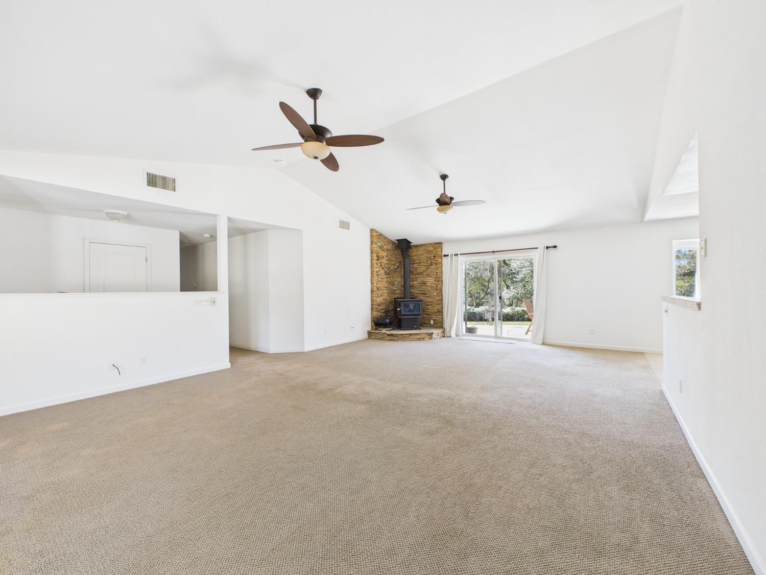 37550 Mountain Lakes Rd, Oakhurst, CA 93644