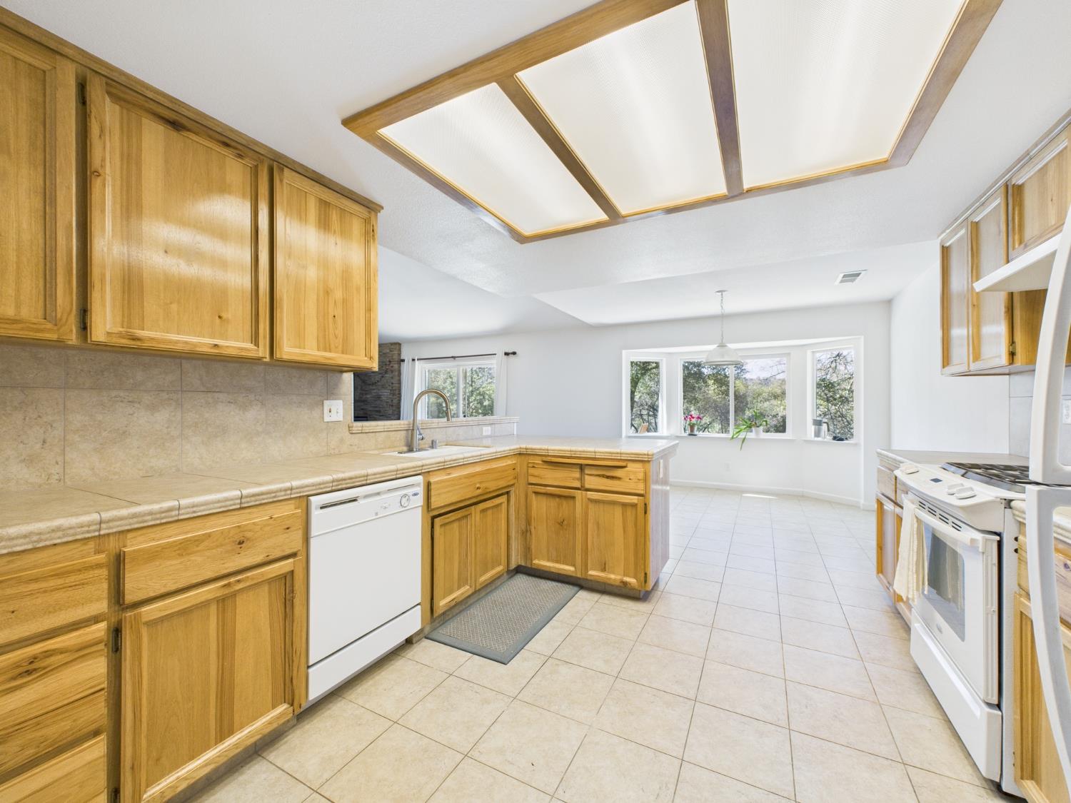 37550 Mountain Lakes Rd, Oakhurst, CA 93644