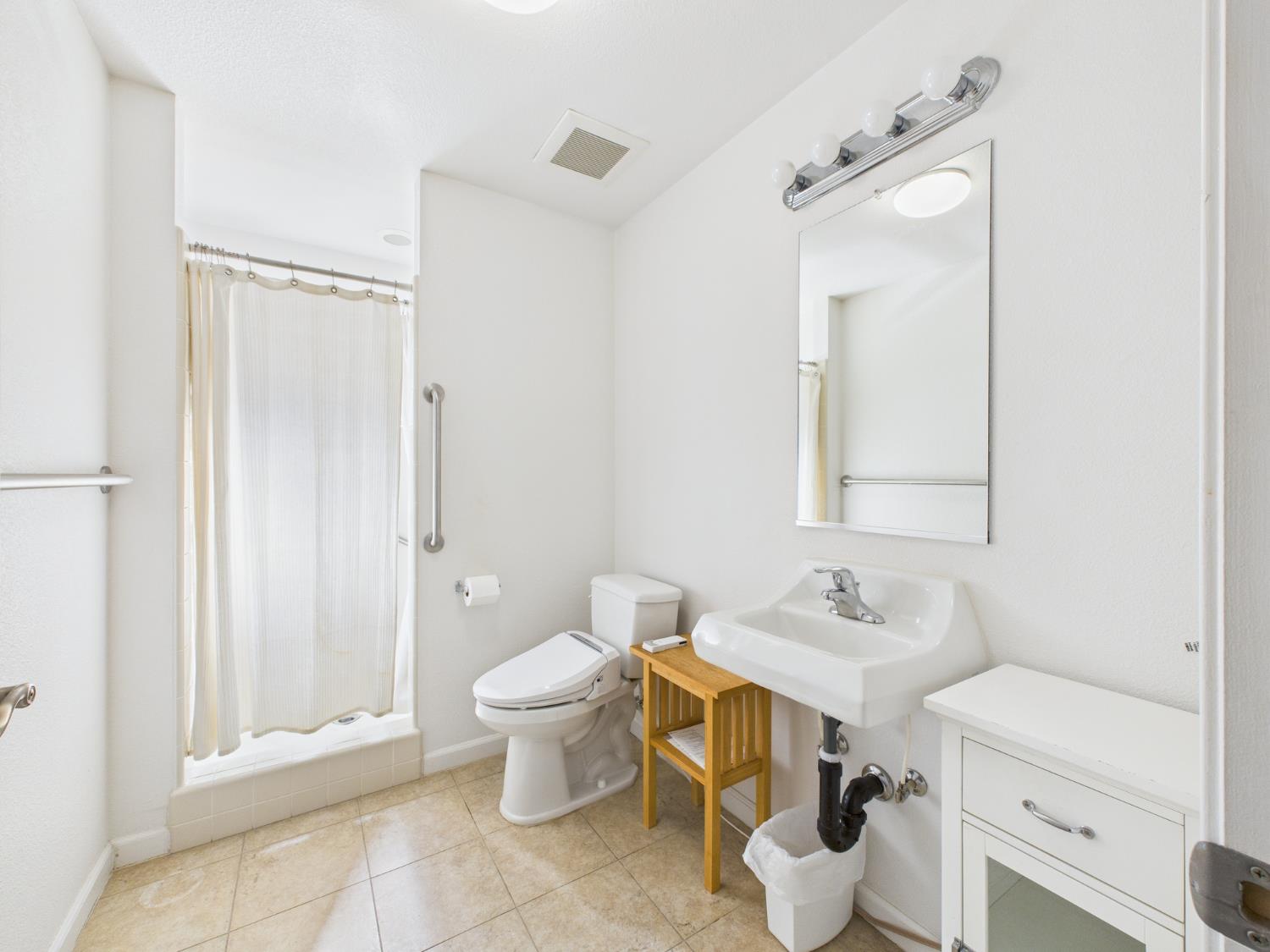 37550 Mountain Lakes Rd, Oakhurst, CA 93644