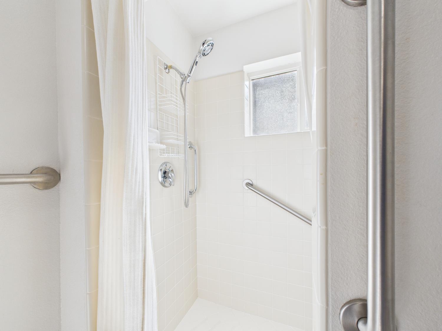 37550 Mountain Lakes Rd, Oakhurst, CA 93644