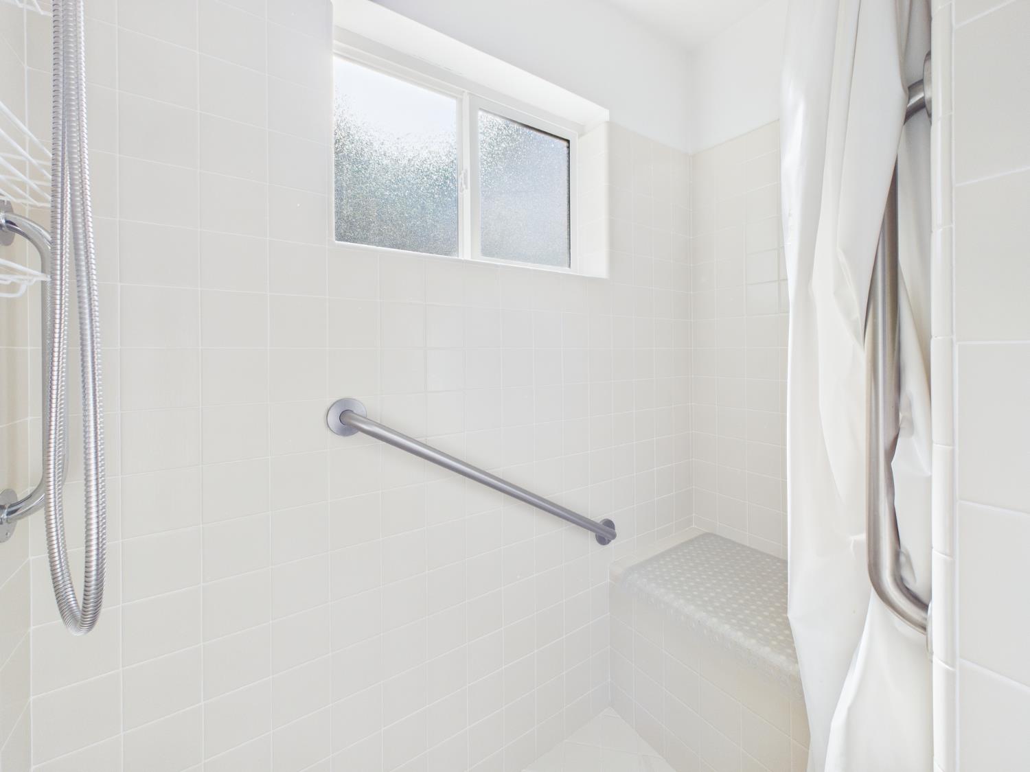 37550 Mountain Lakes Rd, Oakhurst, CA 93644