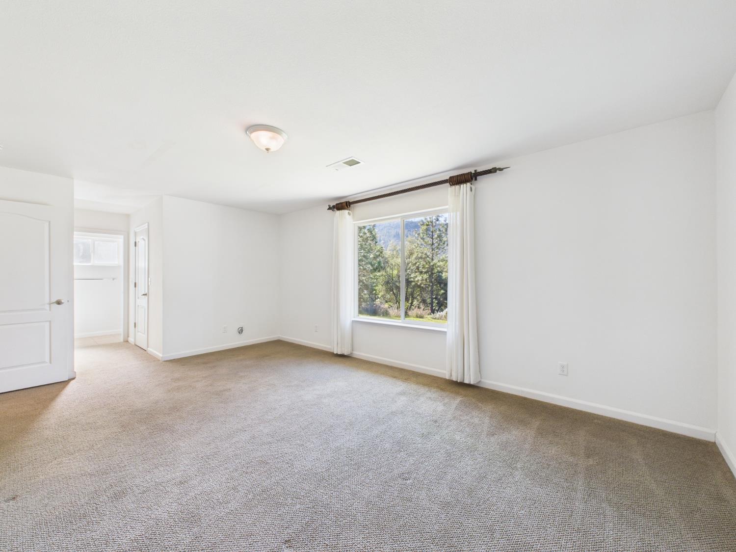 37550 Mountain Lakes Rd, Oakhurst, CA 93644