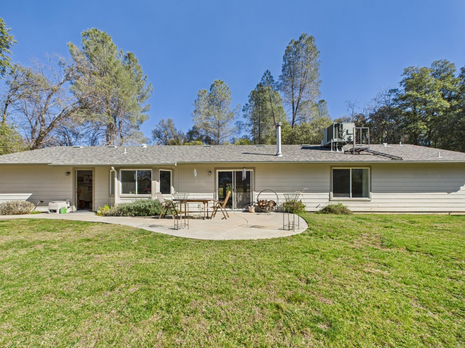 37550 Mountain Lakes Rd, Oakhurst, CA 93644