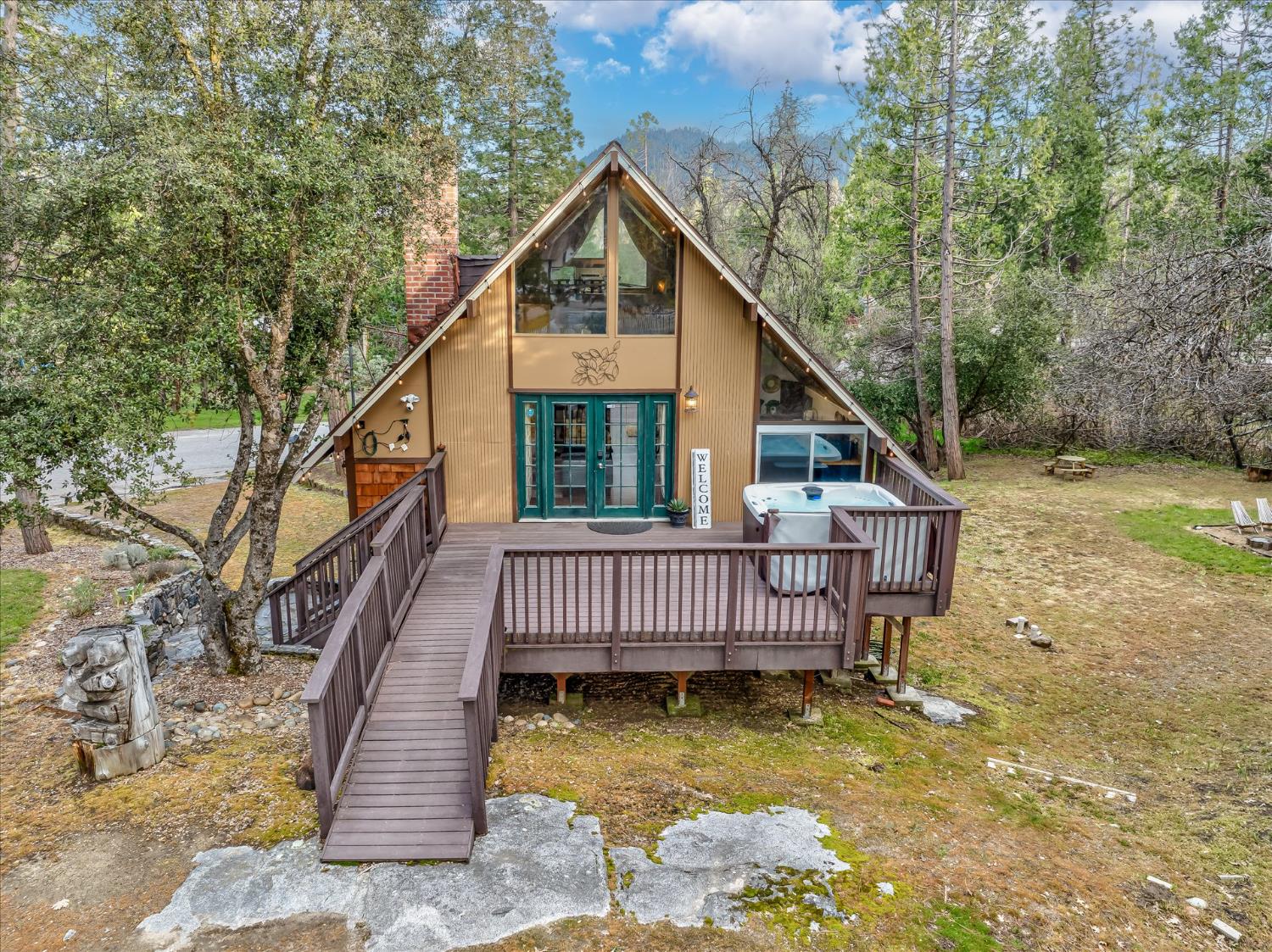 52966 Chapparal Dr, Oakhurst, CA 93644