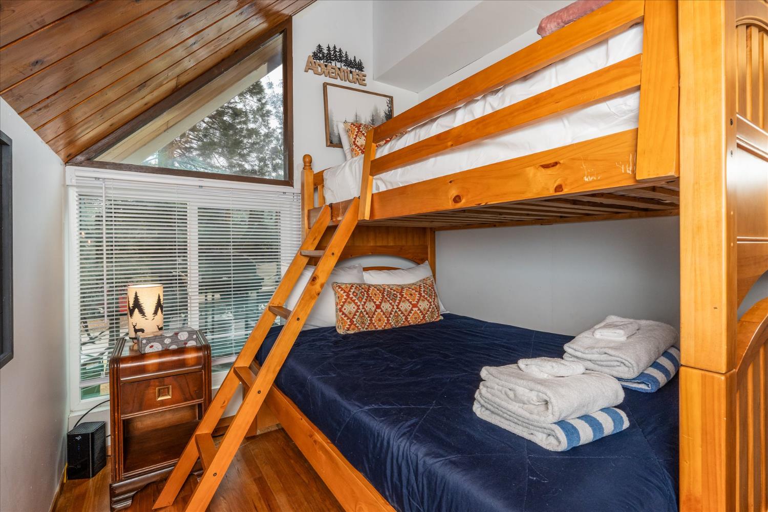 52966 Chapparal Dr, Oakhurst, CA 93644