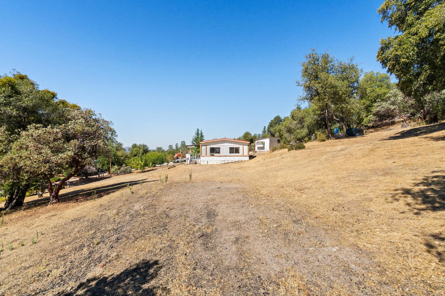 40882 Jean Rd E, Oakhurst, CA 93644
