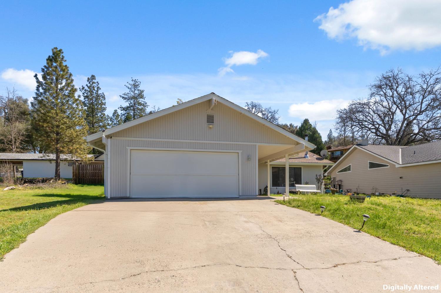 40875 Griffin Dr, Oakhurst, CA 93644