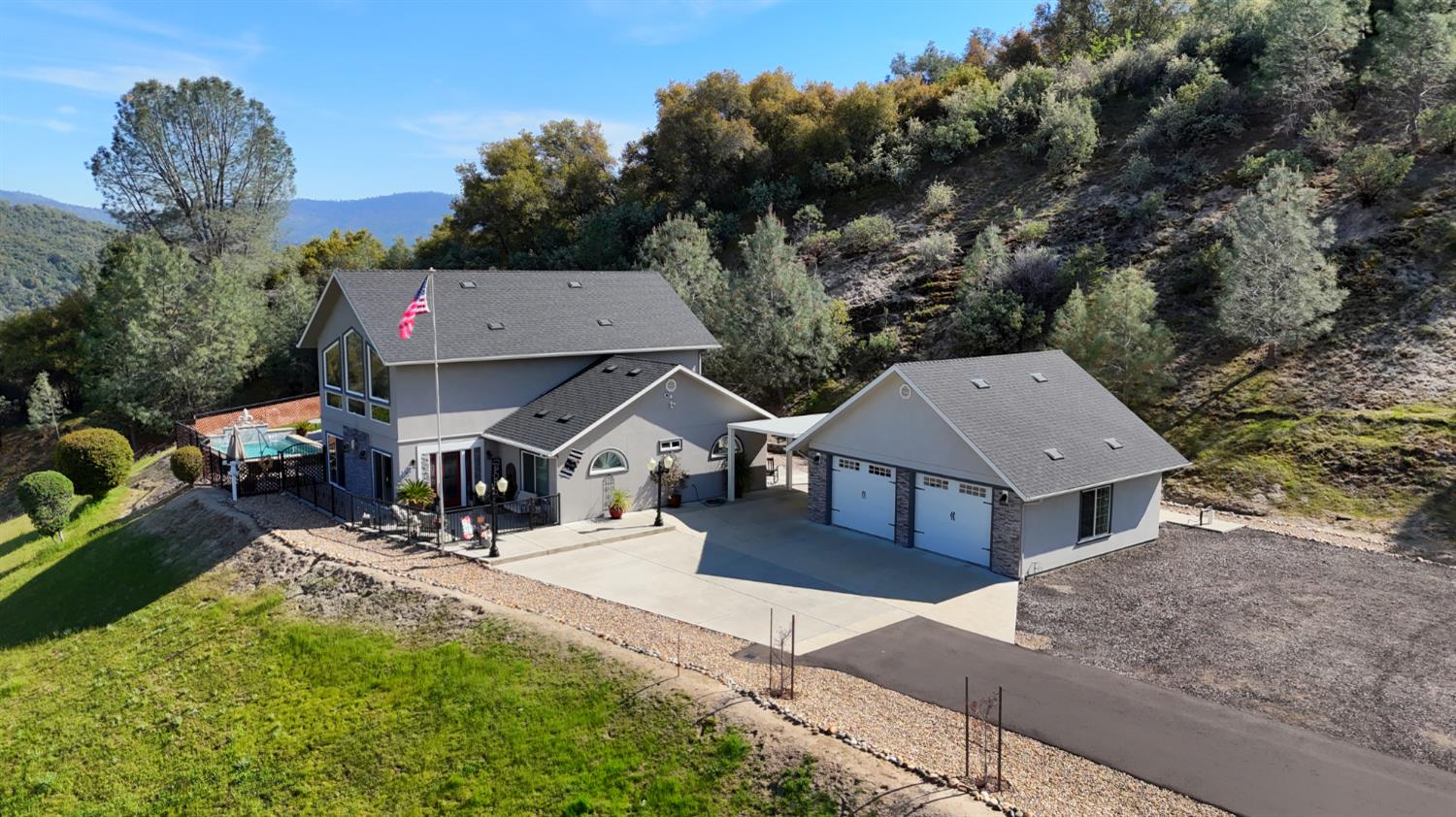 42038 Empty Creek, Oakhurst, CA 93644