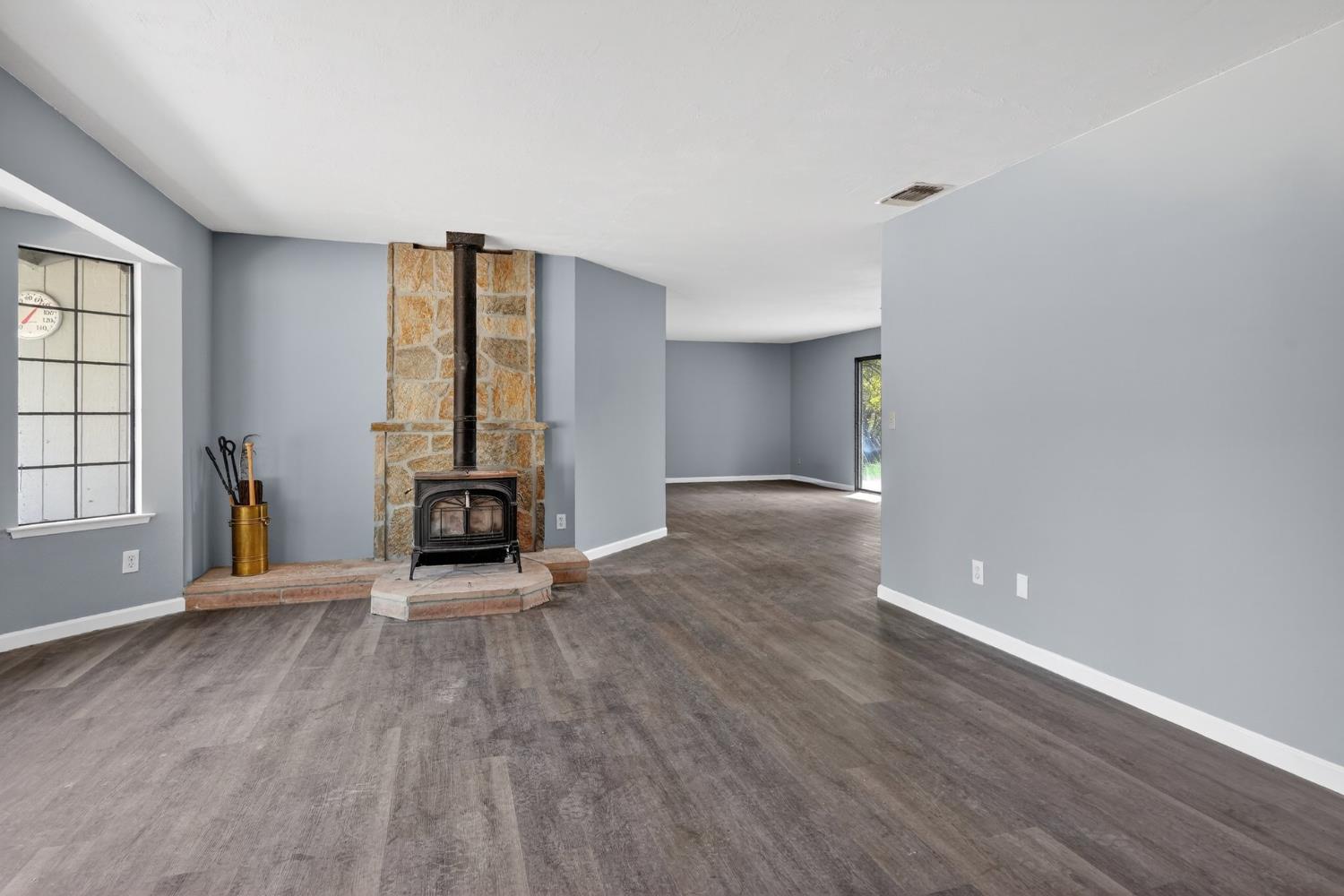 40790 Hwy 49, Oakhurst, CA 93644