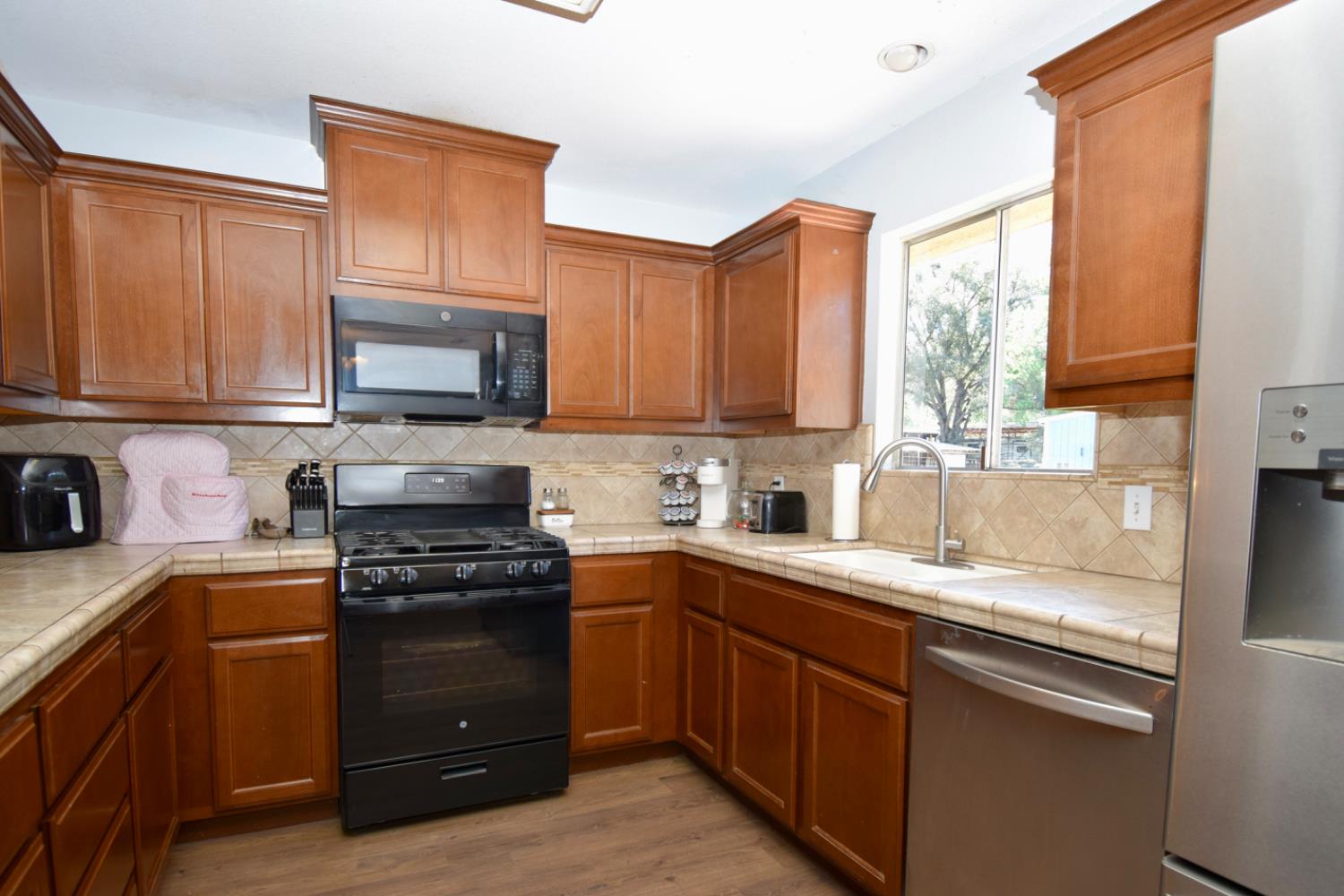 39384 Road 425B, Oakhurst, CA 93644