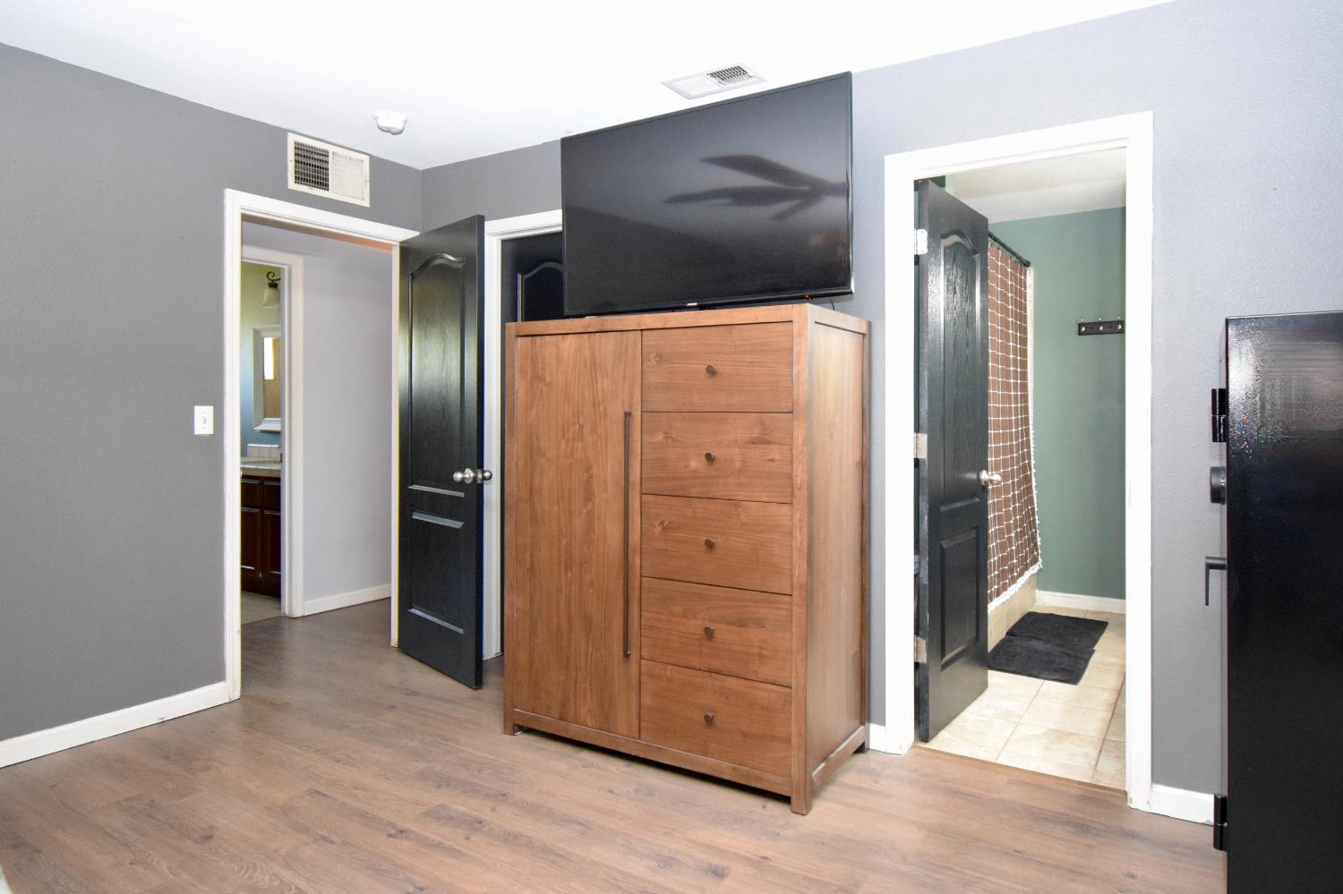 39384 Road 425B, Oakhurst, CA 93644