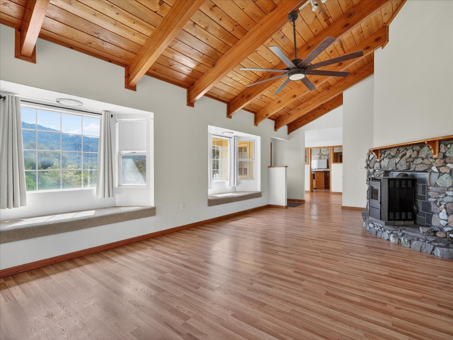 46535 Eastwood Dr S, Oakhurst, CA 93644