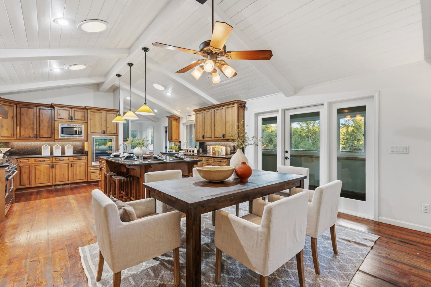 45012 Mockingbird Ln, Oakhurst, CA 93644