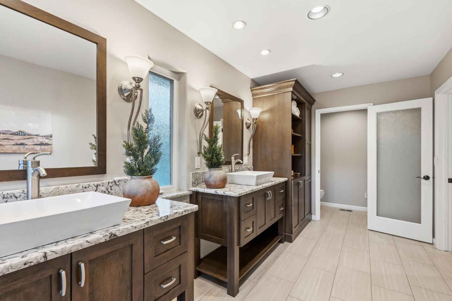 45012 Mockingbird Ln, Oakhurst, CA 93644