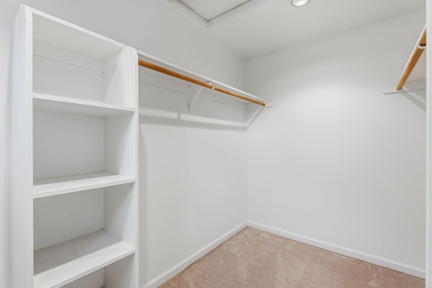 45012 Mockingbird Ln, Oakhurst, CA 93644