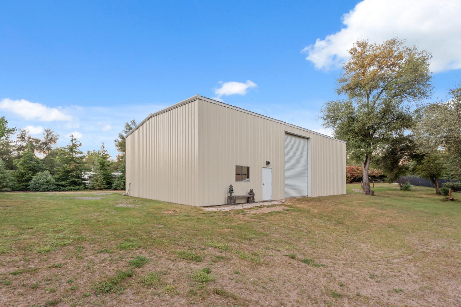 45012 Mockingbird Ln, Oakhurst, CA 93644