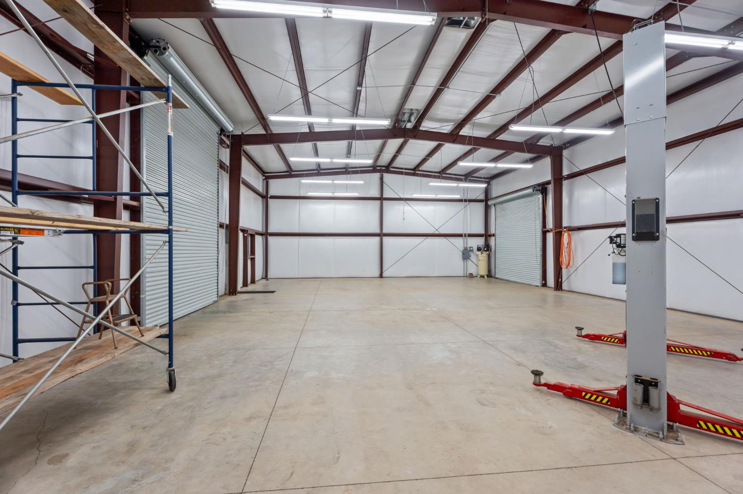 45012 Mockingbird Ln, Oakhurst, CA 93644