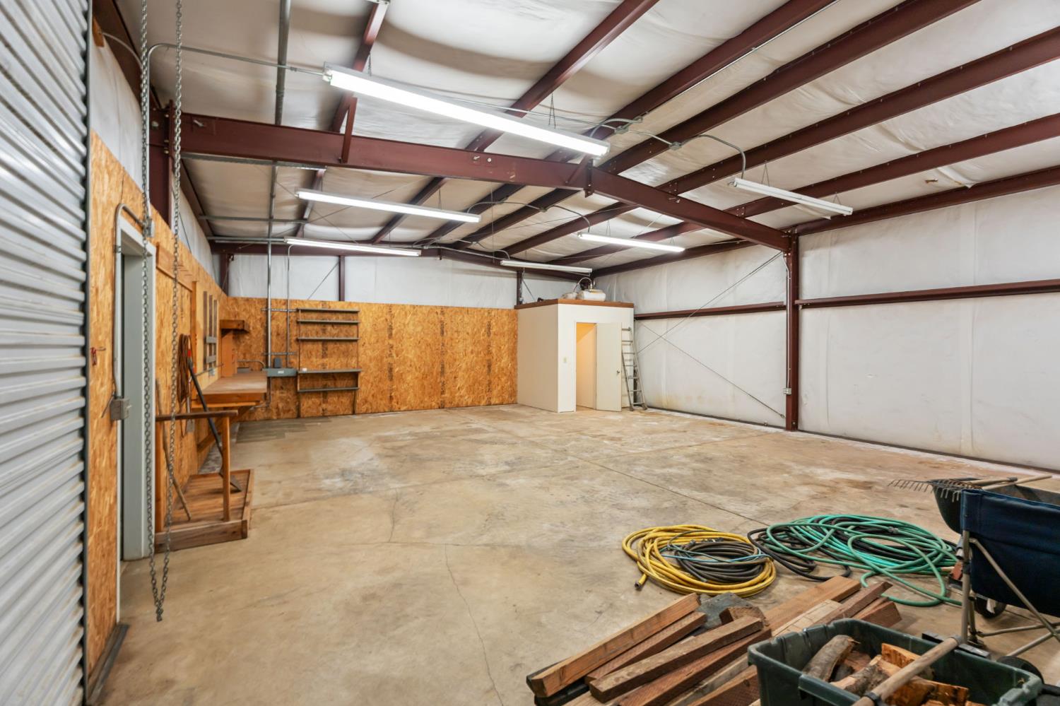 45012 Mockingbird Ln, Oakhurst, CA 93644