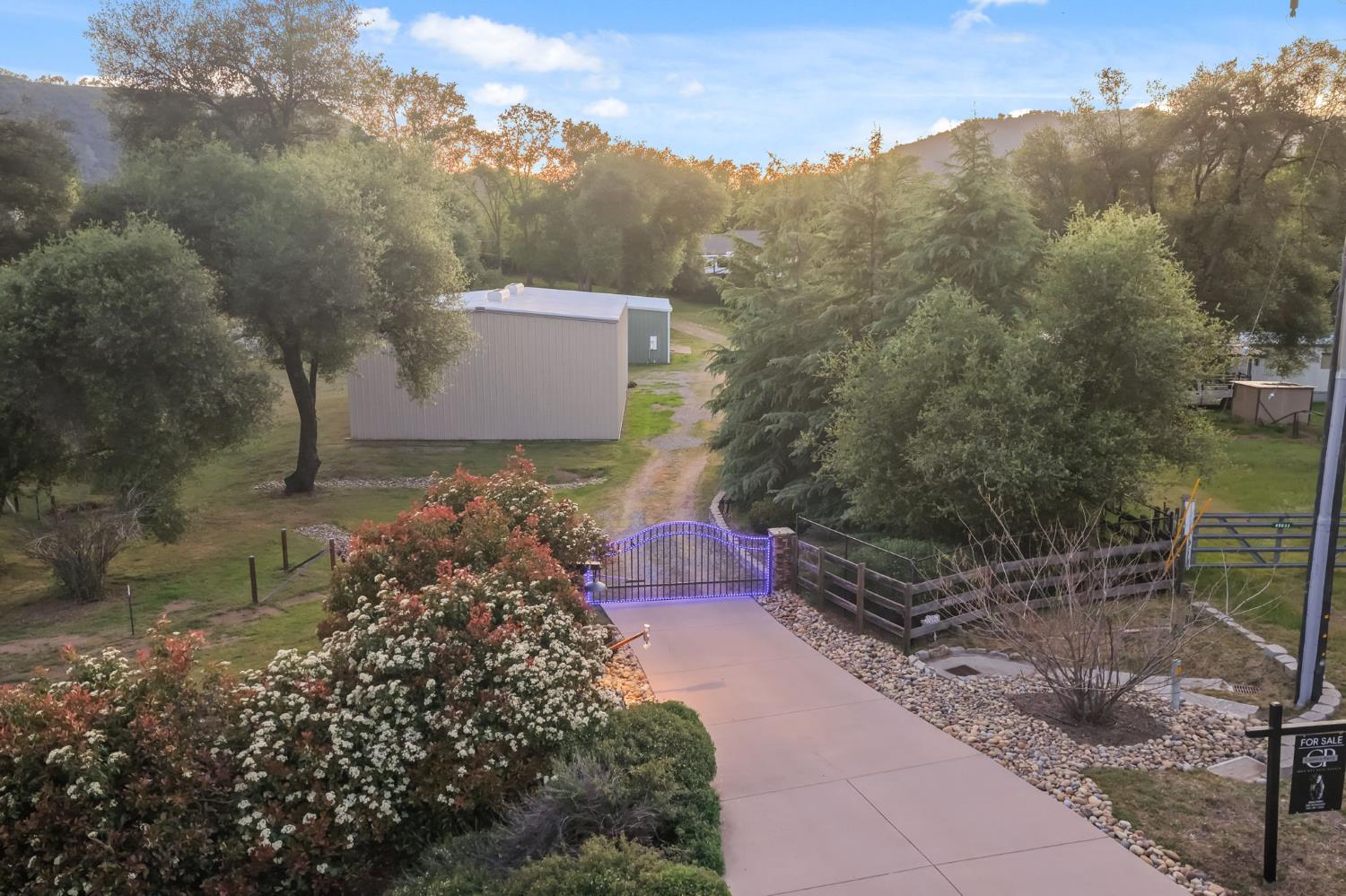 45012 Mockingbird Ln, Oakhurst, CA 93644