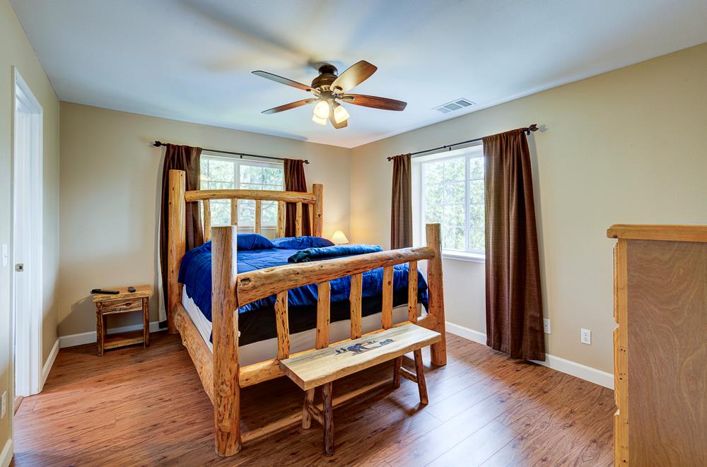 39410 Manzanita Dr, Oakhurst, CA 93644