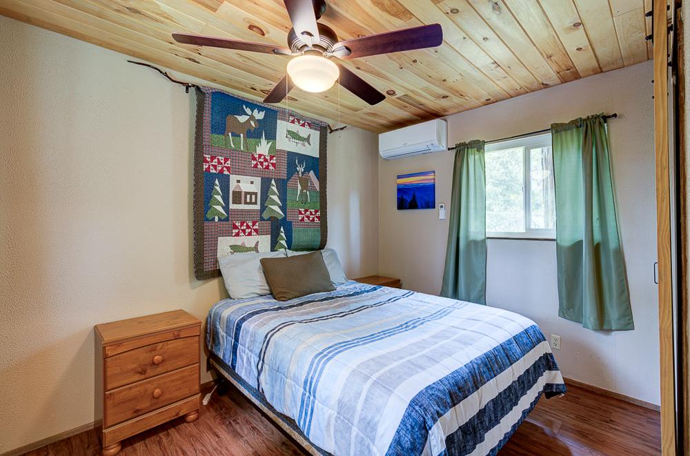 39410 Manzanita Dr, Oakhurst, CA 93644