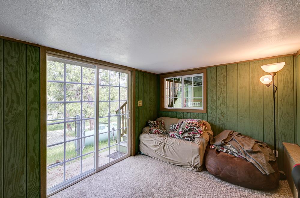 39410 Manzanita Dr, Oakhurst, CA 93644