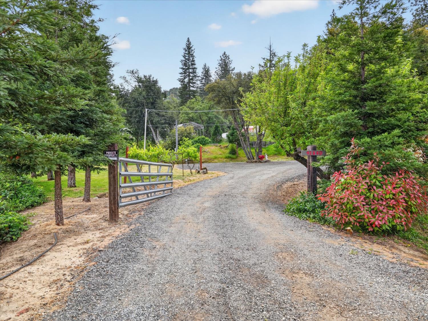 41860 Road 222, Oakhurst, CA 93644