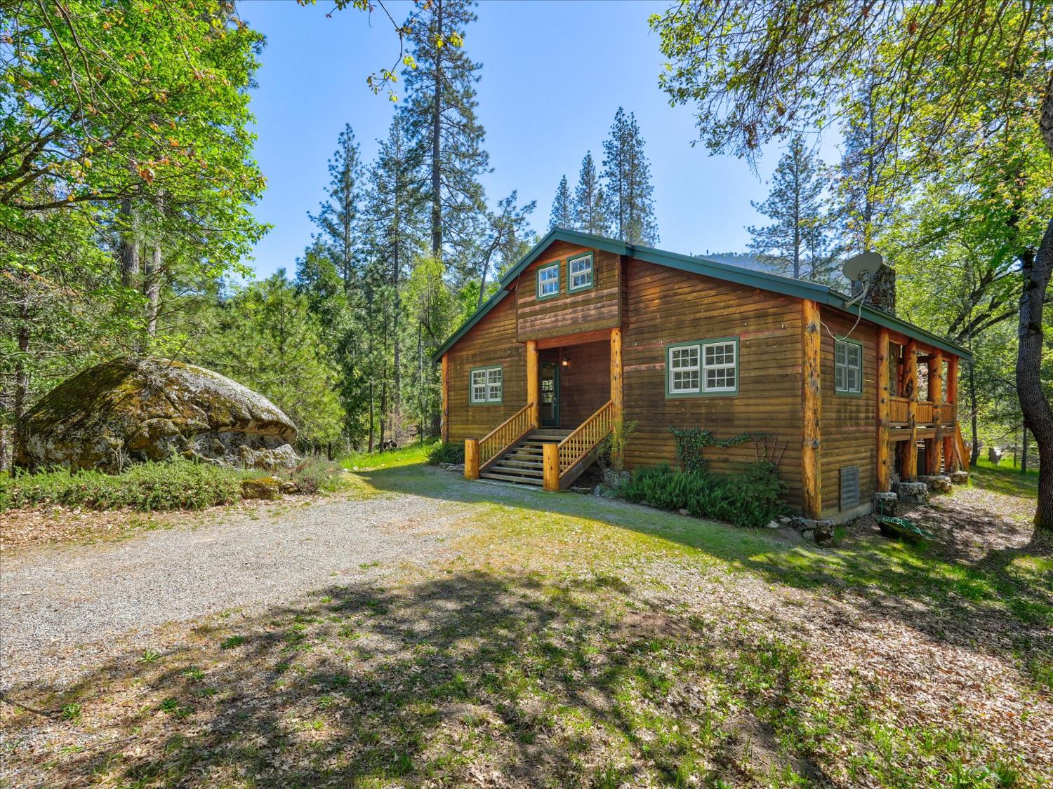 37733 37736 Black Ranch Rd, Oakhurst, CA 93644