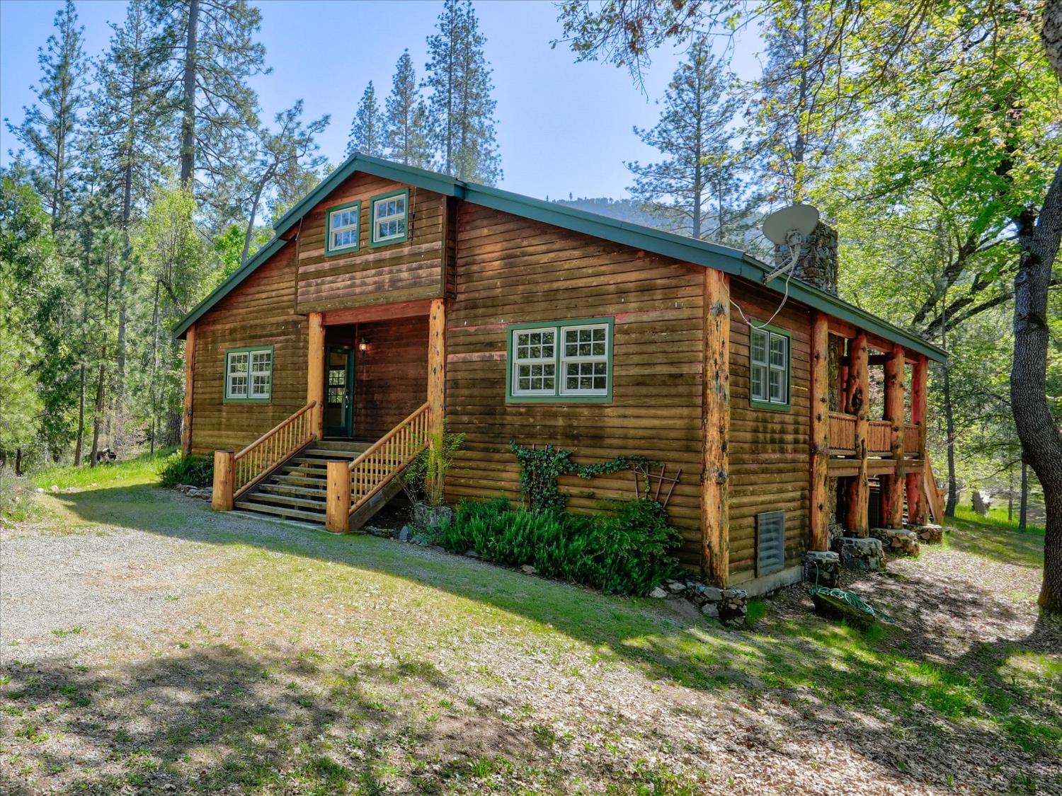 37733 37736 Black Ranch Rd, Oakhurst, CA 93644