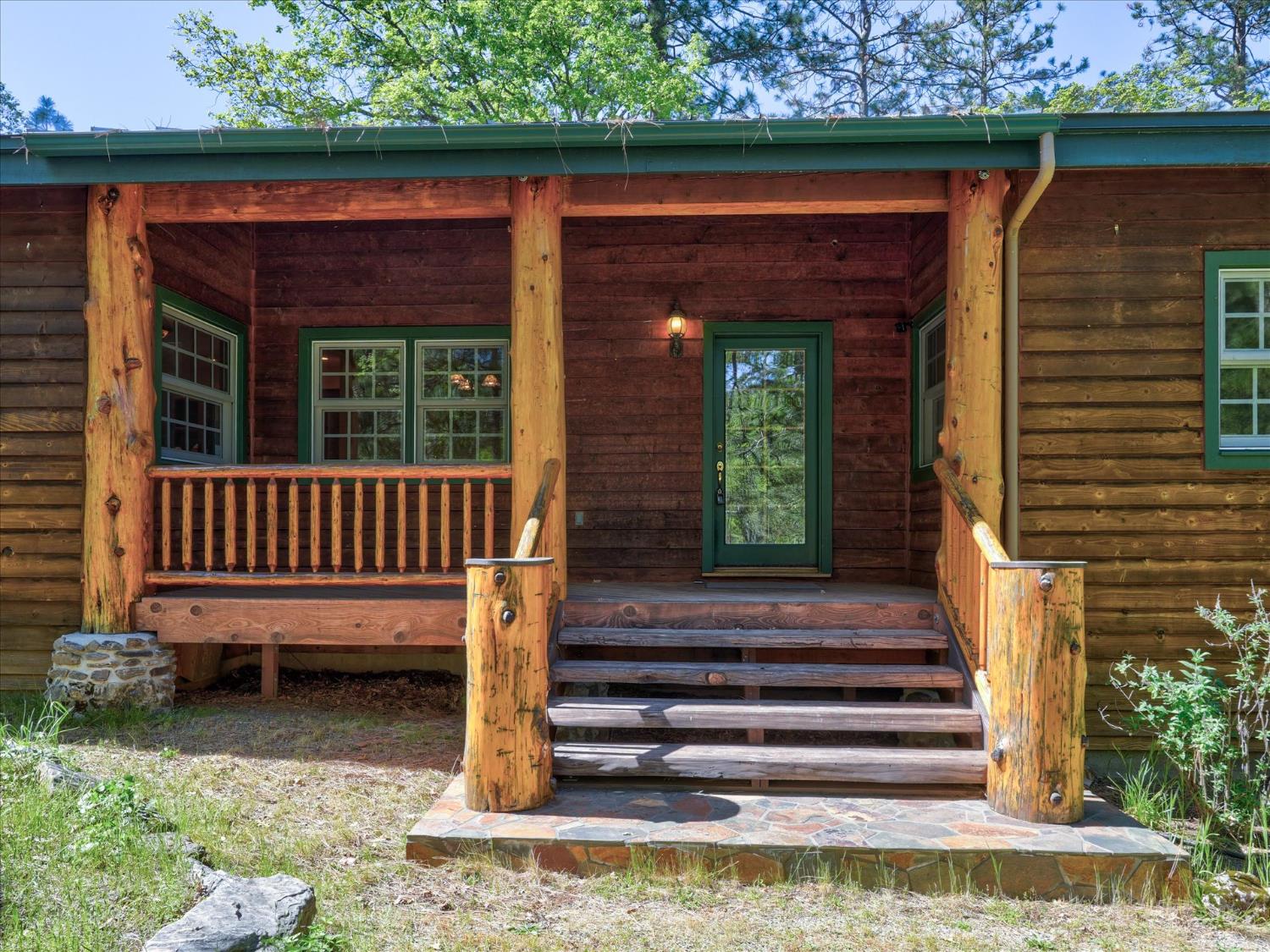 37733 37736 Black Ranch Rd, Oakhurst, CA 93644