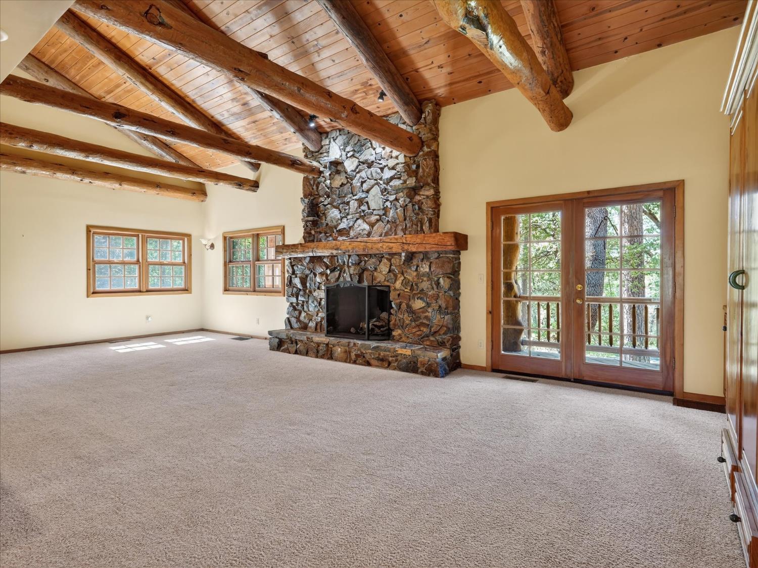 37733 37736 Black Ranch Rd, Oakhurst, CA 93644