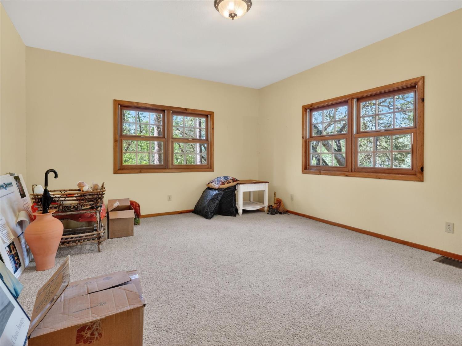 37733 37736 Black Ranch Rd, Oakhurst, CA 93644