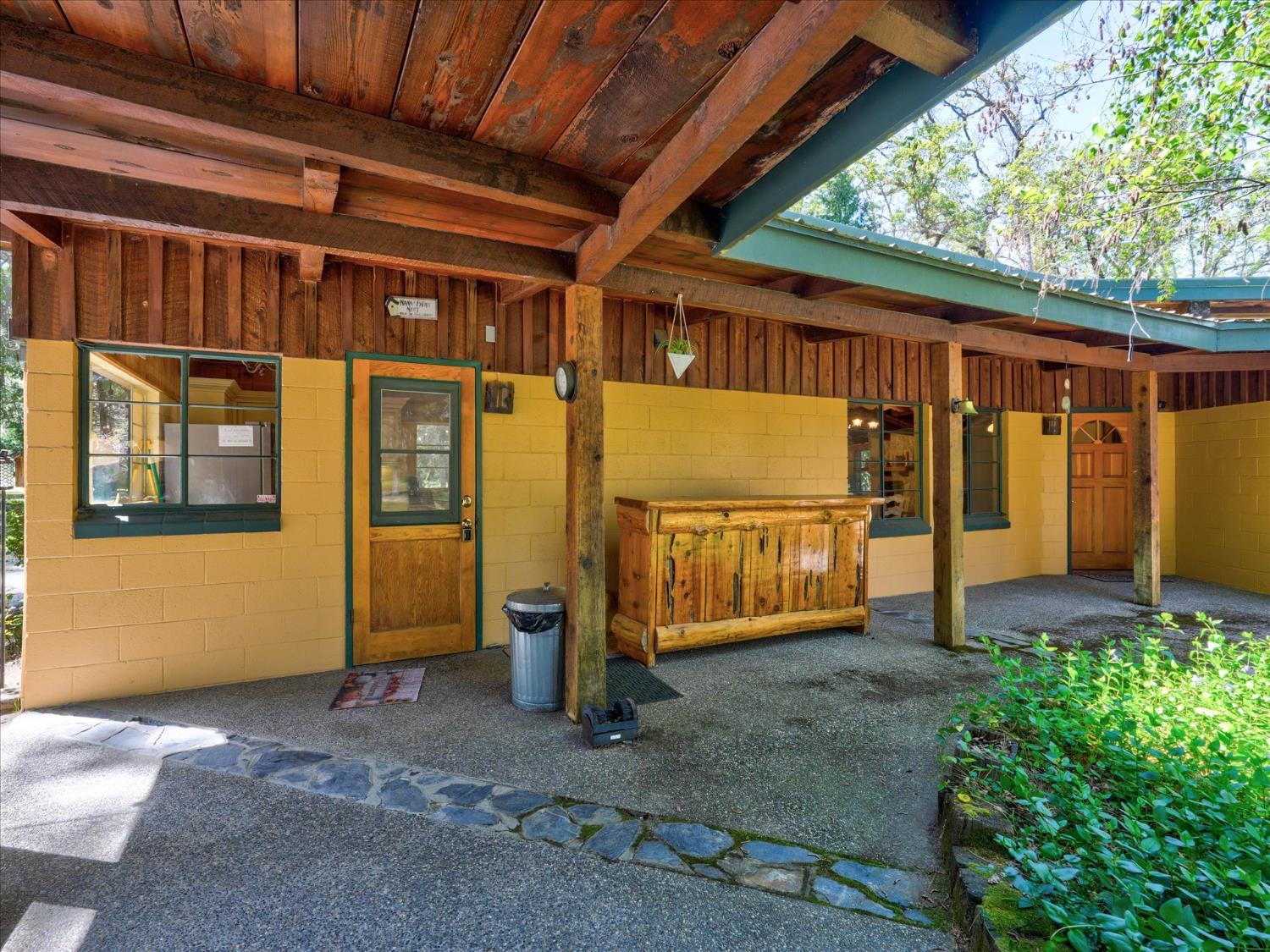 37733 37736 Black Ranch Rd, Oakhurst, CA 93644