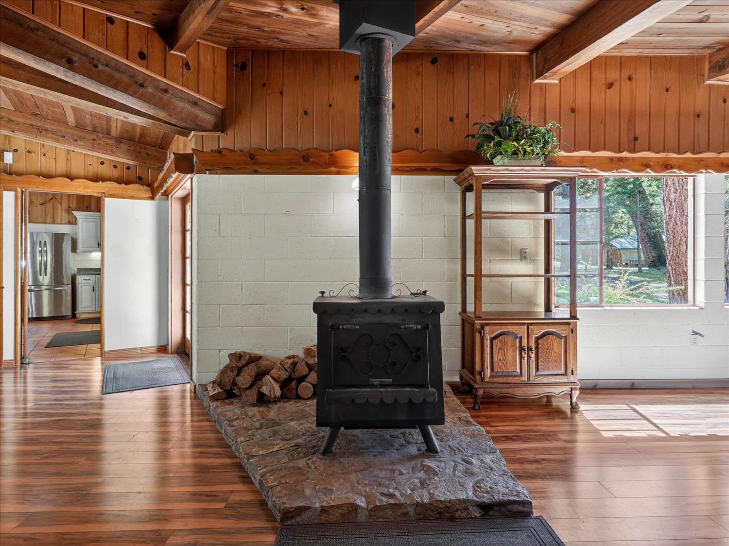 37733 37736 Black Ranch Rd, Oakhurst, CA 93644