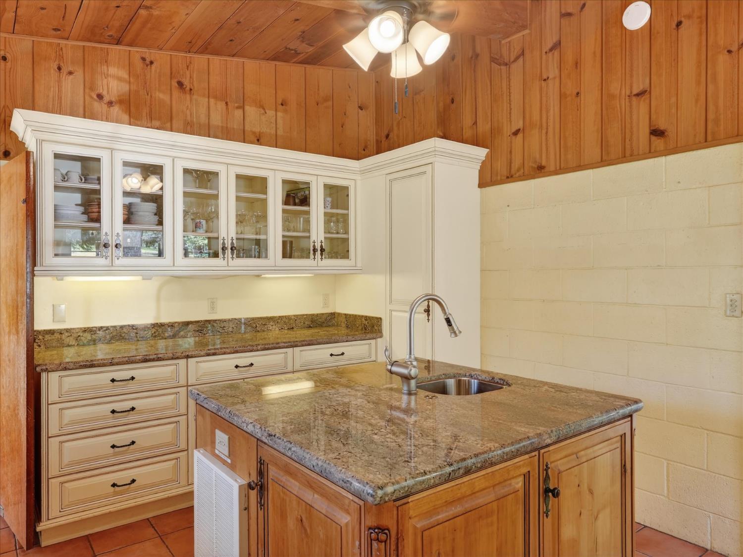 37733 37736 Black Ranch Rd, Oakhurst, CA 93644