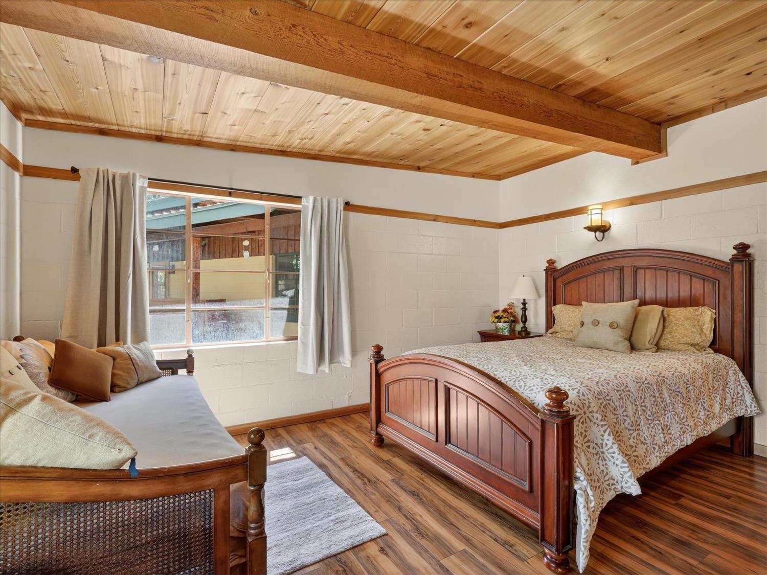 37733 37736 Black Ranch Rd, Oakhurst, CA 93644